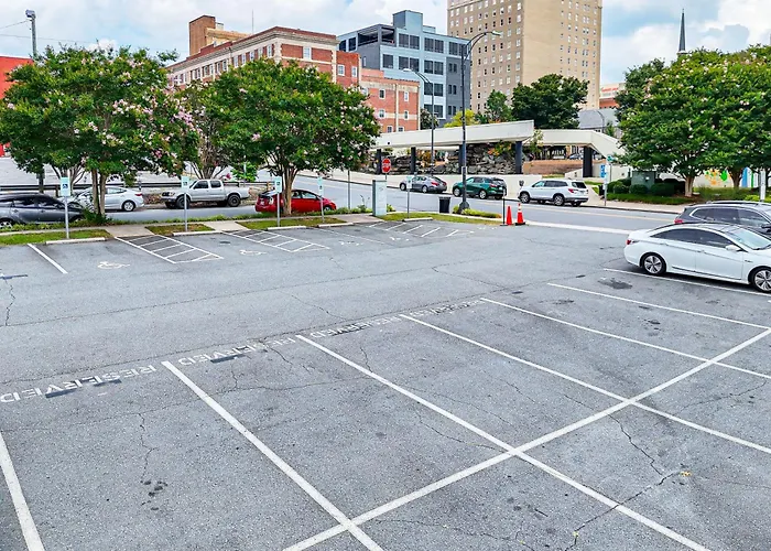 Apartamento Charming In Downtown Winston-salem!