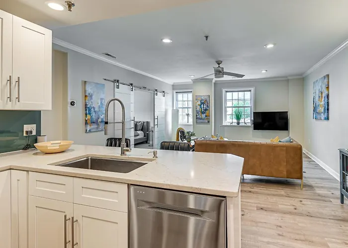 Charming In Downtown Winston-salem! *